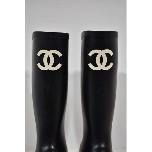 Chanel 22A Black White Caoutchouc CC Logo High Pull On Rubber Rain Boots 42 - Picture 6 of 12